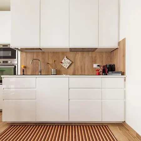 Apartment Lambrate Charming Vicino A Aeroporto Linate Metro4 E Ospedale San Raffaele *