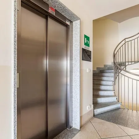 Apartment Lambrate Charming Vicino A Aeroporto Linate Metro4 E Ospedale San Raffaele