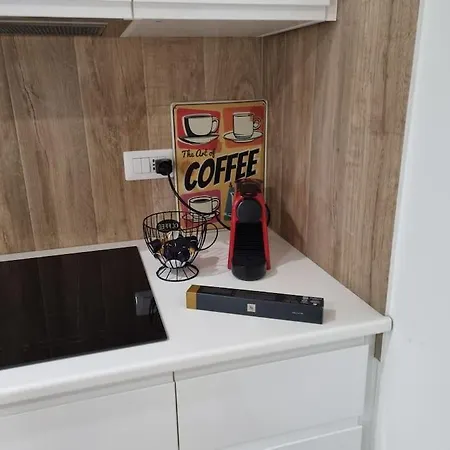 Apartment Lambrate Charming Vicino A Aeroporto Linate Metro4 E Ospedale San Raffaele *